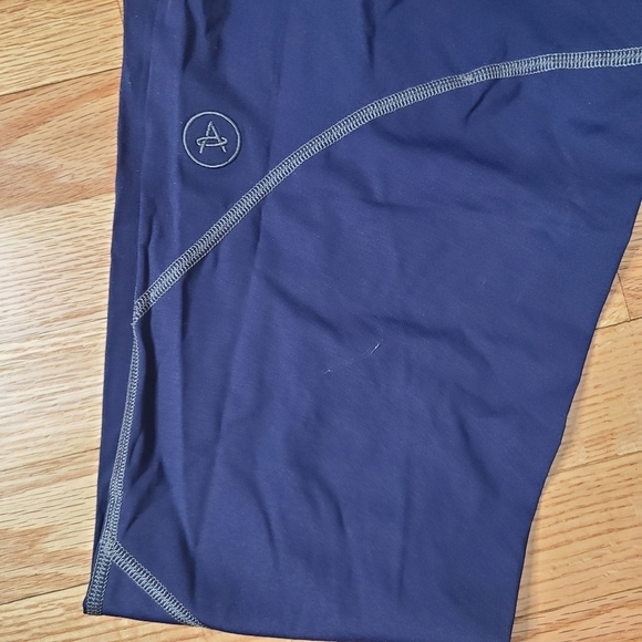 Aether XL Navy High Rise Elite Compression Leggings - Picture 4 of 4